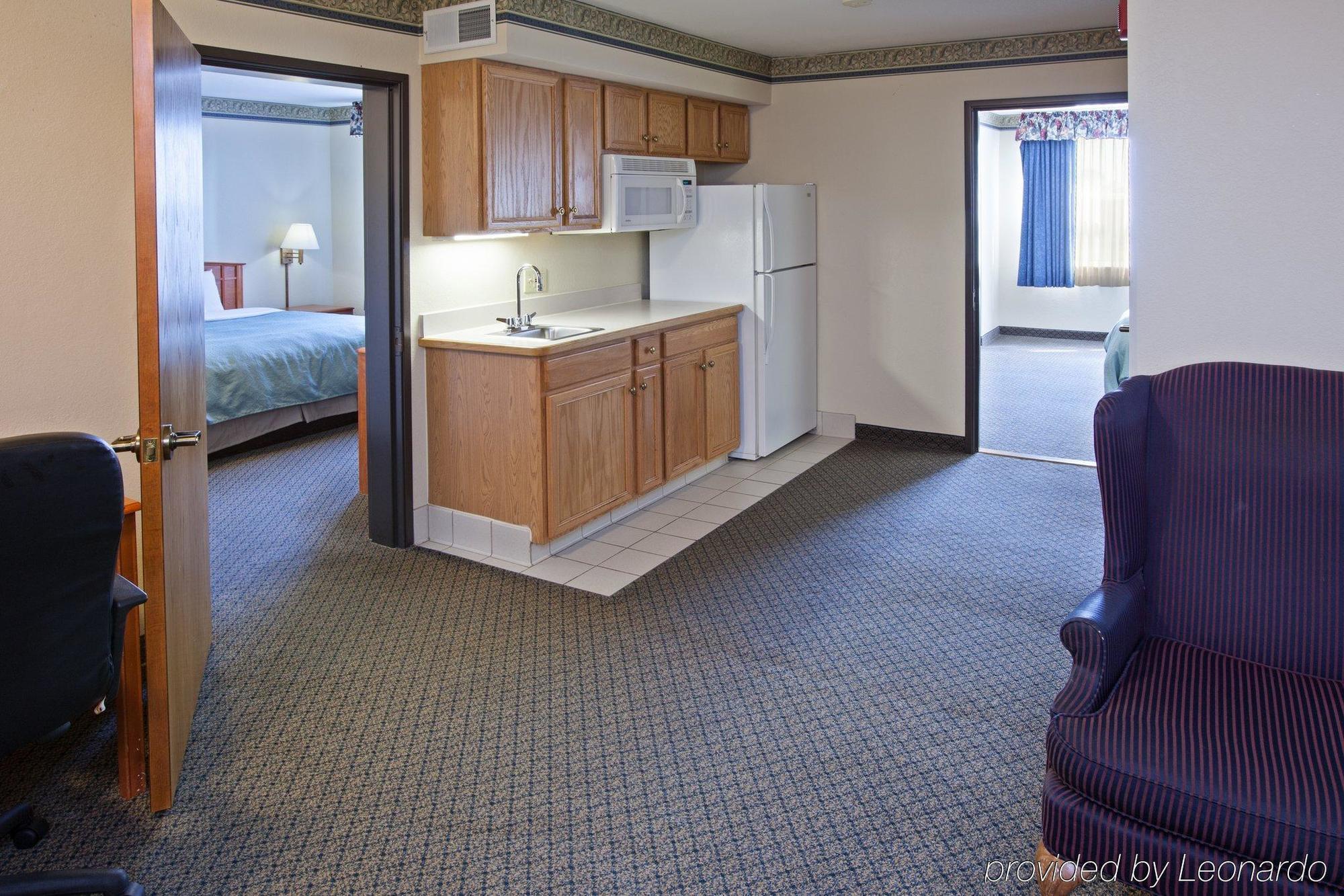 Country Inn & Suites By Radisson, Lansing, Mi Quarto foto